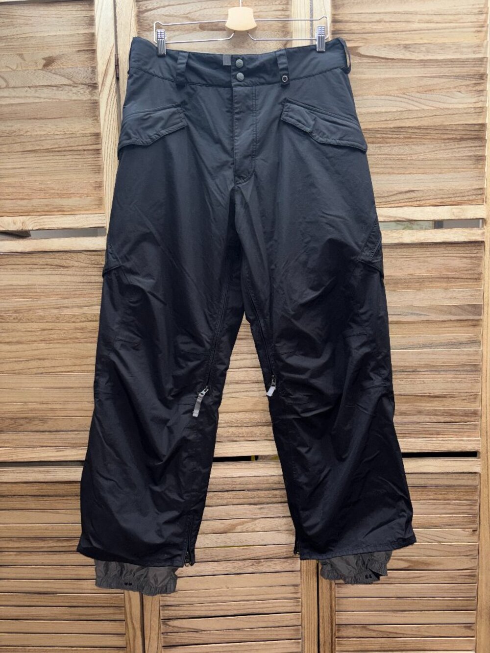 Burton Dryride Black Women's Cargo Snow Pants Size M Mesh Lined Ski Snowboard